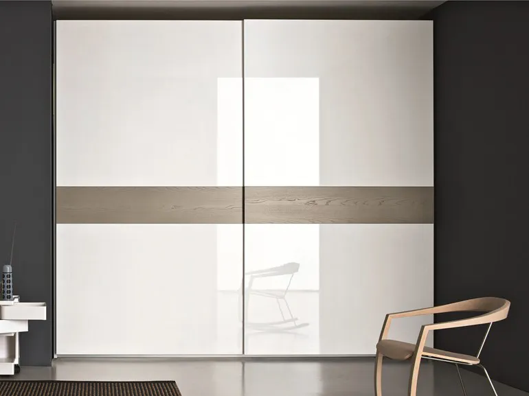 Глянцевые белые двери для шкафа-купе от Gintereo. Заказать и купить двери для встроенного шкафа в Москве, СПБ