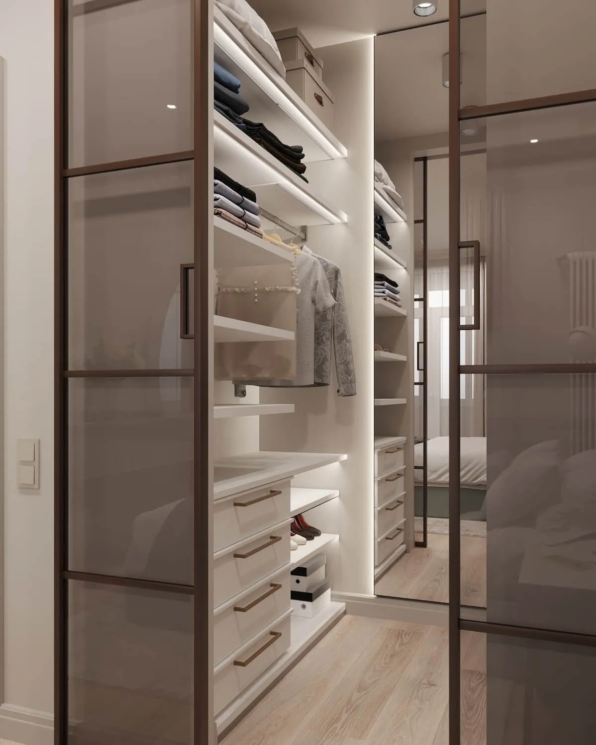 Раздвижные стеклянные прозрачные перегородки Gintereo для зонирования гардеробной (шкафа) - купить под заказ в Москве, СПБ