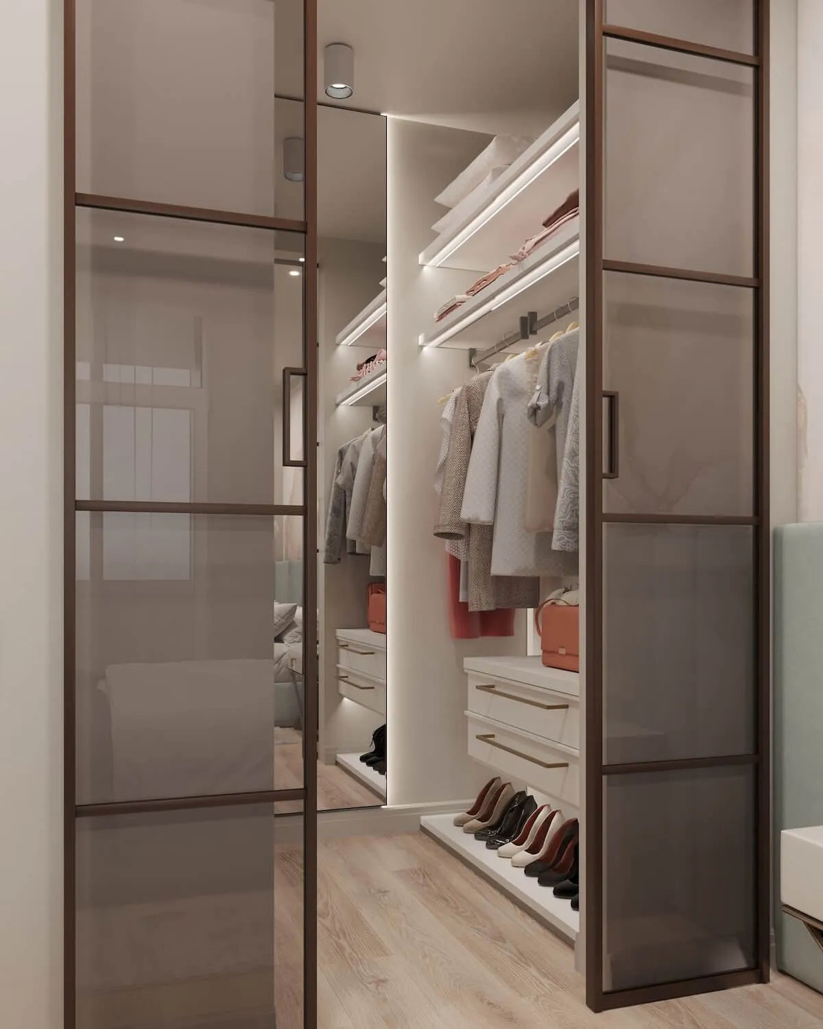 Раздвижные стеклянные двери для гардеробной от Gintereo. Купить двери из стекла для шкафа купе под заказ в Москве, СПБ