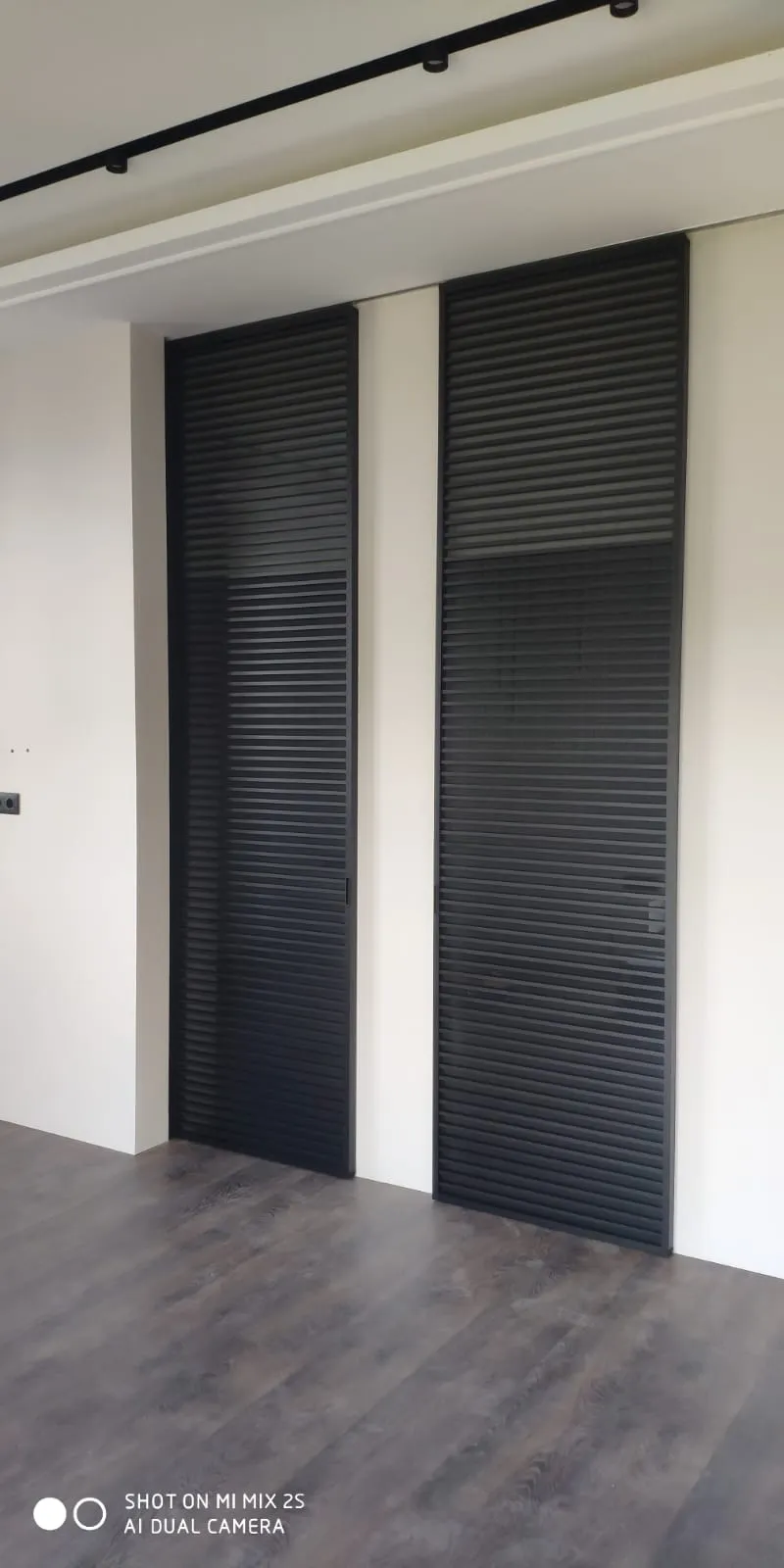 Реечные межкомнатные двери Gintereo серии LATTICE. Купить двери из реек под заказ в Москве, Санкт-Петербурге