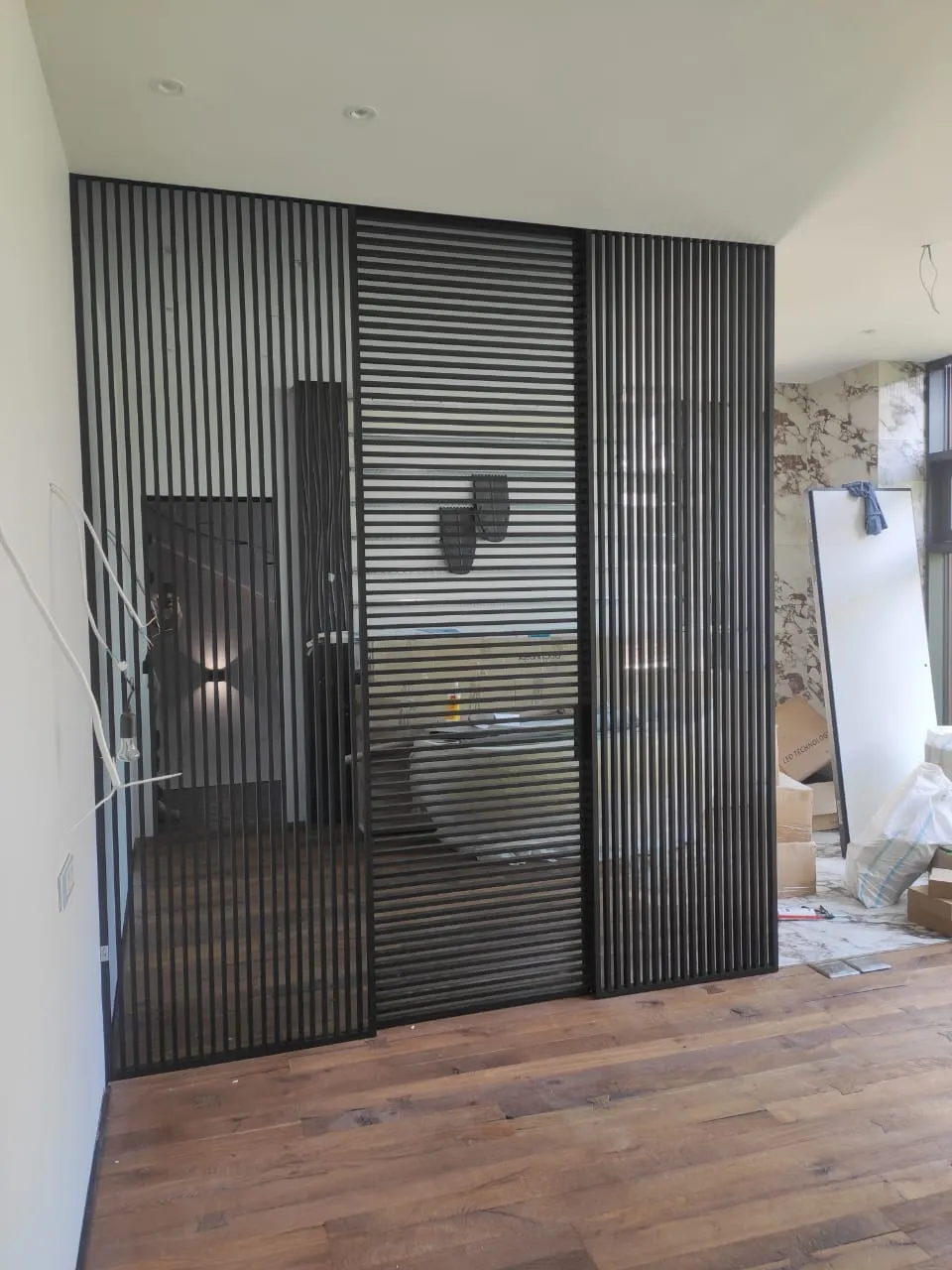 Реечные межкомнатные перегородки Gintereo в интерьере квартиры. Заказать и купить перегородку из реек в Москве, СПБ