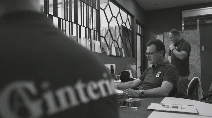 Инженеры Gintereo проектируют алюминиевые межкомнатные перегородки в стиле лофт и двери. Заказать и купить в Москве, СПБ