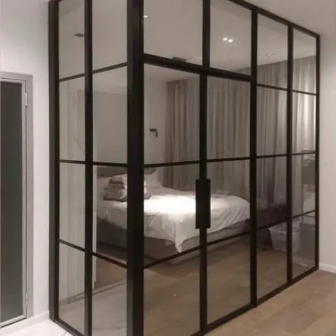 Распашная лофт перегородка из стекла Gintereo в интерьере. Заказать, купить стеклянную межкомнатную перегородку в Москве, СПБ