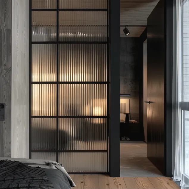 Статичная перегородка из рифленого стекла в интерьере. Купить межкомнатную стеклянную перегородку под заказ в Москве, СПБ