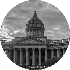 Казанский собор в Санкт-Петербурге, черно-белое фото - символ производителя межкомнатных лофт перегородок Gintereo в СПБ