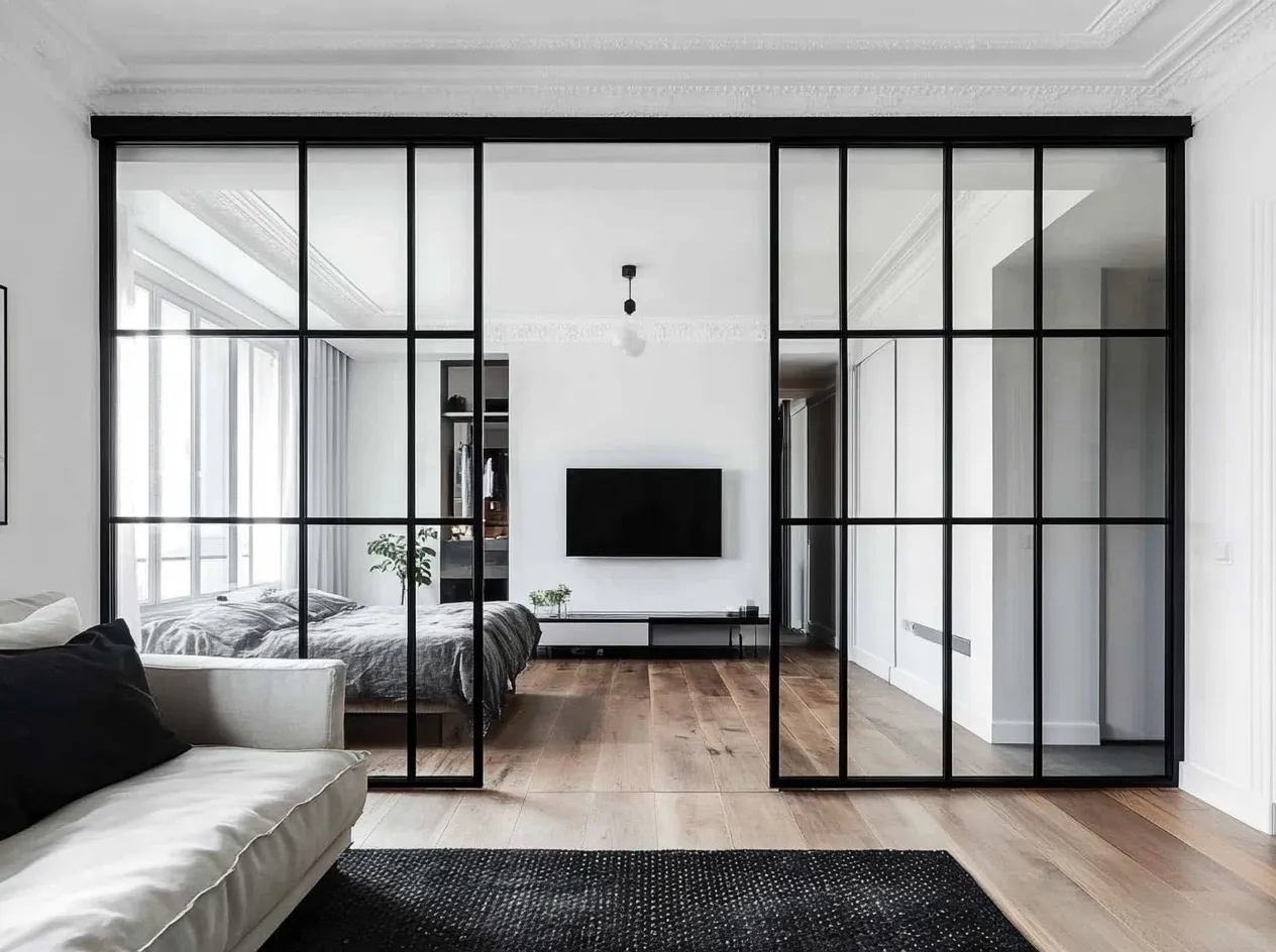 Раздвижная стеклянная межкомнатная перегородка SLIDE-03 лофт от Gintereo. Купить перегородку из стекла под заказ в Москве 